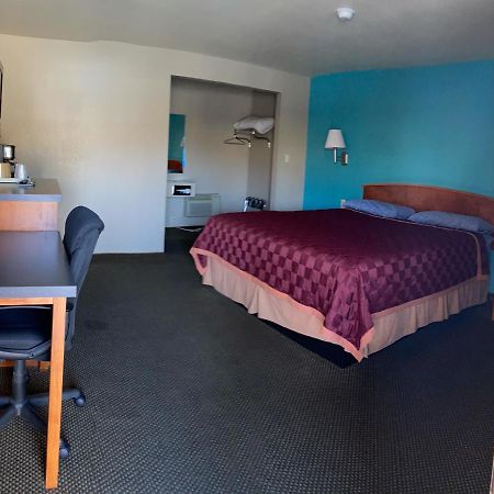 Lone Pine Budget Inn Bagian luar foto