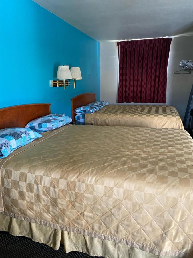 Lone Pine Budget Inn Bagian luar foto