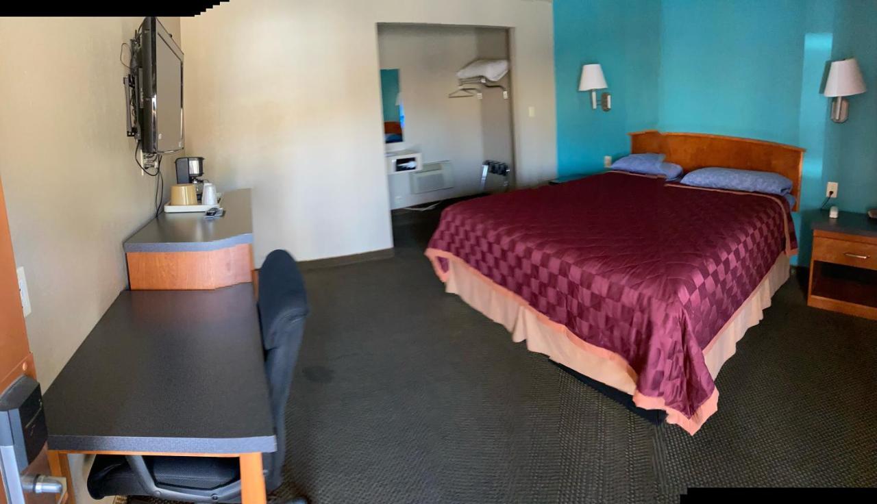 Lone Pine Budget Inn Bagian luar foto