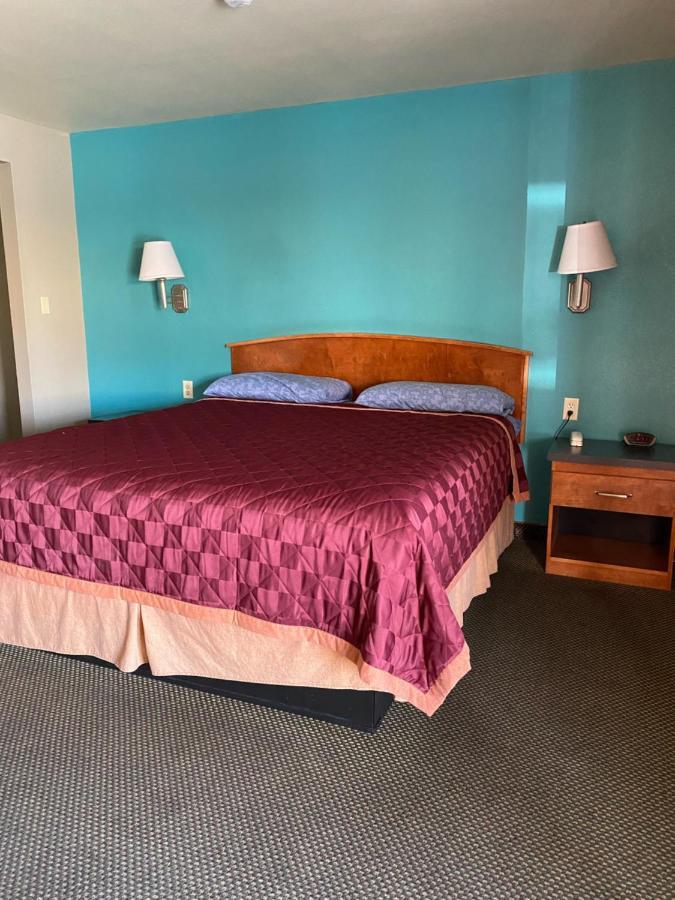 Lone Pine Budget Inn Bagian luar foto